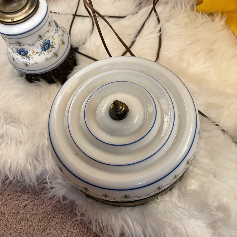 Vintage Floral ceiling light Only one piece - Picture 4 of 7